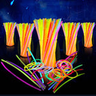 Leuchtstäbe Glow Sticks – 10/25/50/100 Stück Party Knicklichter, mehrfarbig biegsam, ideal für Feiern & Festivals